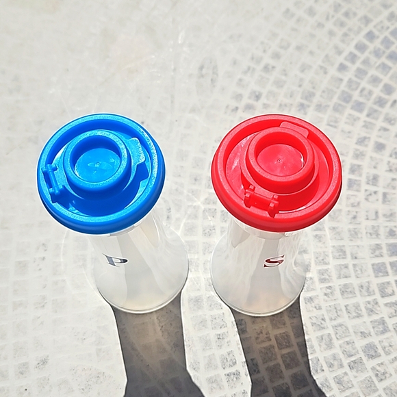 Salt & Pepper Shakers.  Large size.  Moisture Proof Plastic. - Picture 2 of 5